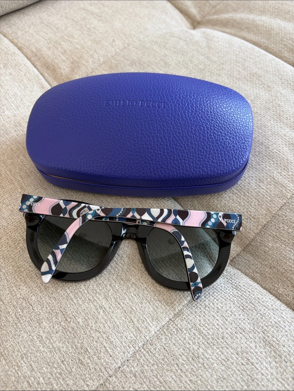 Emilio Pucci Black Round Oversized Sunglasses